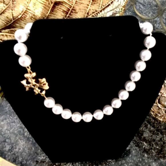 TORY BURCH ROXANNE PEARLS STATEMENT CHOKER NECKLACE - Picture 5 of 7